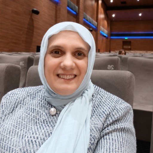 Yasemin C.