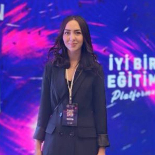 Pınar Akkaya · Eğitim Koçu A.